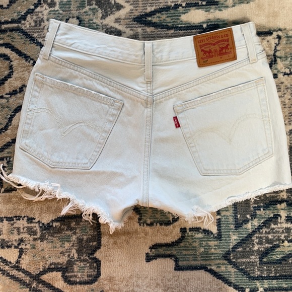Levi’s 501 cutoff denim shorts - Picture 2 of 4